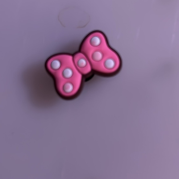 Set if 3 Minnie Mouse Shoe Charms - Picture 2 of 4